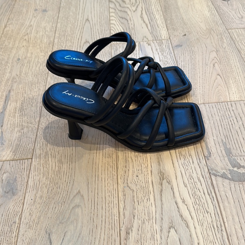 EUC Sam Edleman Circus NY Black Strappy Sandals Size 7